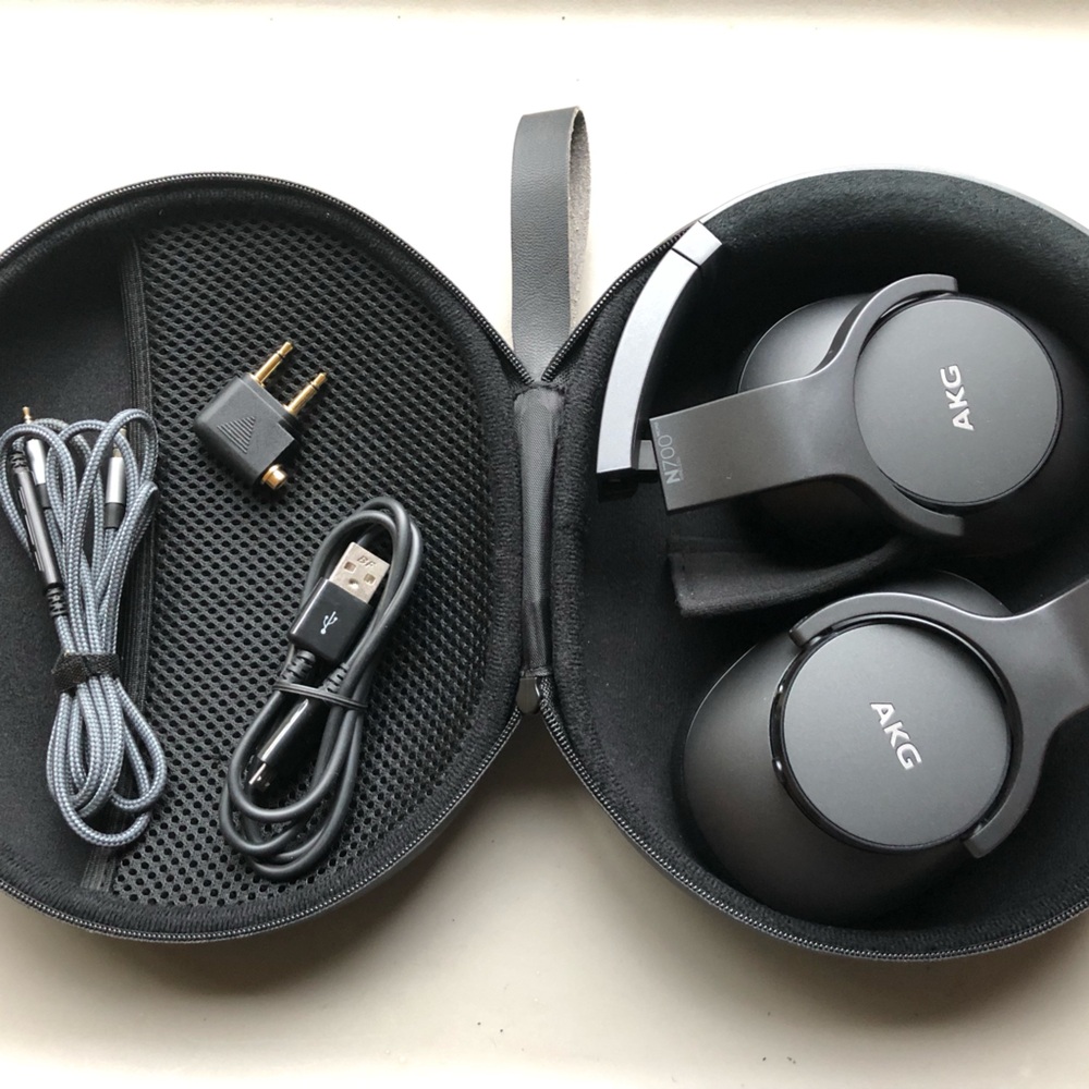 Samsung AKG N700NCM2 Wireless Noise Canceling Headphones